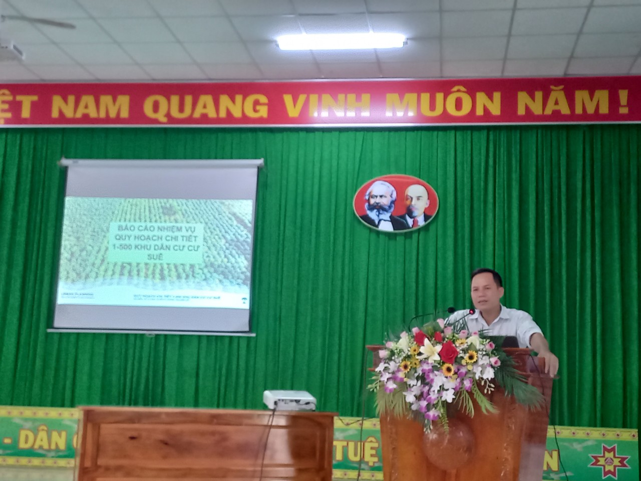 HỘI NGHỊ LẤY Ý KIẾN NHÂN DÂN VỀ QUY HOẠCH NHÀ Ở DÂN CƯ CAO CẤP, GẮN LIẾN PHÁT TRIỂN NÔNG NGHIỆP CÔNG NGHỆ CAO VÀ DU LỊCH SINH THÁI 